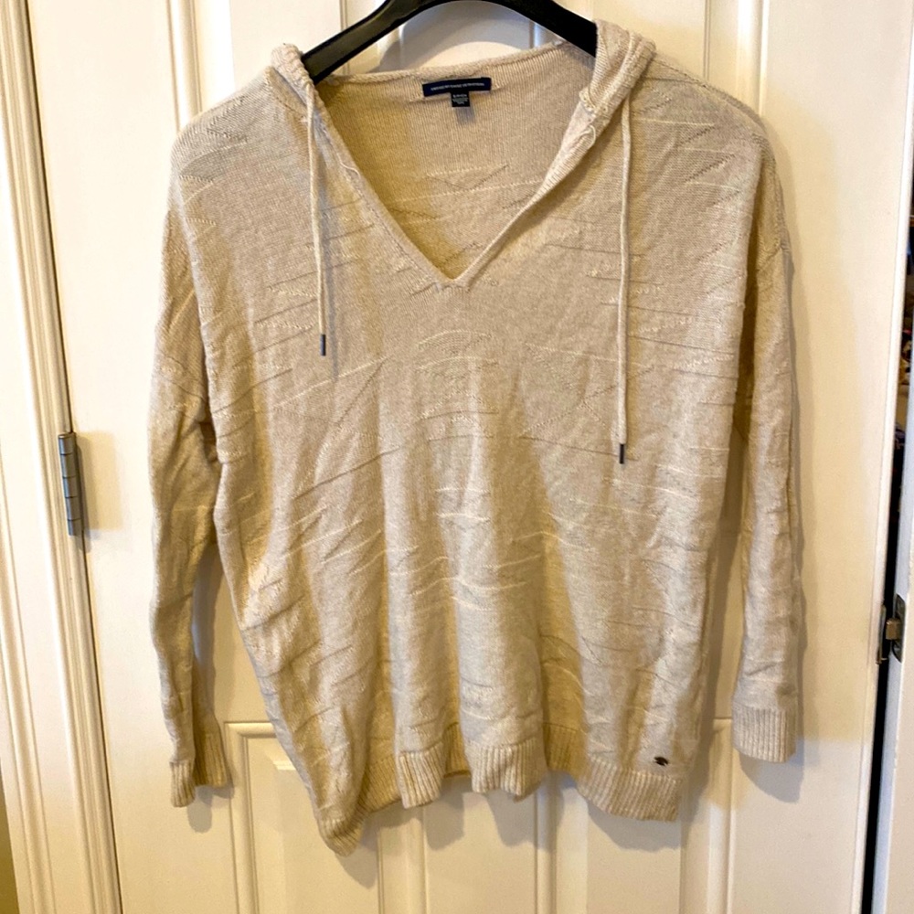 EUC - American Eagle Hoodie sweater - Size Small